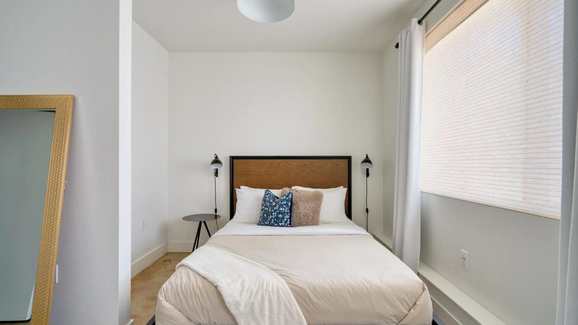 Holiday home Stay Portland Collection - Studio Bliss- Dual-Queen Stay In Vibrant Alberta